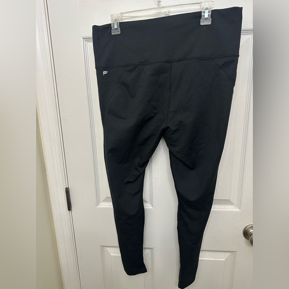 Fabletics black and mesh leggings size 1X - Picture 5 of 7